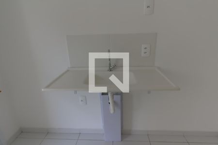 Cozinha de apartamento para alugar com 2 quartos, 41m² em Parque Industrial Tomas Edson, São Paulo