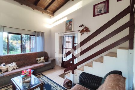 Sala de casa à venda com 3 quartos, 180m² em Feitoria, São Leopoldo