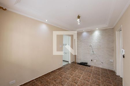 Sala de casa para alugar com 2 quartos, 85m² em Vila Bertioga, São Paulo