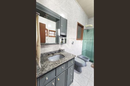 Casa para alugar com 284m², 3 quartos e 5 vagas Casa para alugar com 284m², 3 quartos e 5 vagasBanheiro da Suíte 1