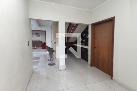 Casa para alugar com 284m², 3 quartos e 5 vagas Casa para alugar com 284m², 3 quartos e 5 vagasHall