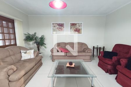 Casa para alugar com 284m², 3 quartos e 5 vagas Casa para alugar com 284m², 3 quartos e 5 vagasSala de Estar 2