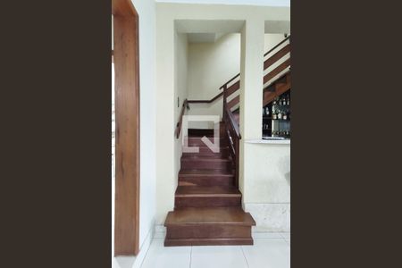 Casa para alugar com 284m², 3 quartos e 5 vagas Casa para alugar com 284m², 3 quartos e 5 vagasCorredor