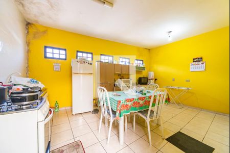 Casa para alugar com 280m², 4 quartos e 2 vagas Casa para alugar com 280m², 4 quartos e 2 vagasCozinha da Casa 2
