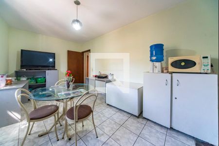 Casa para alugar com 280m², 4 quartos e 2 vagas Casa para alugar com 280m², 4 quartos e 2 vagasCozinha