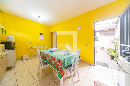 Casa para alugar com 280m², 4 quartos e 2 vagas Casa para alugar com 280m², 4 quartos e 2 vagasCozinha da Casa 2