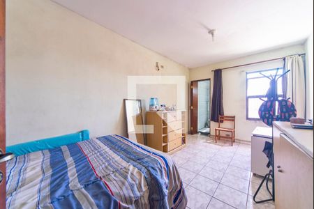 Casa para alugar com 280m², 4 quartos e 2 vagas Casa para alugar com 280m², 4 quartos e 2 vagasQuarto 2
