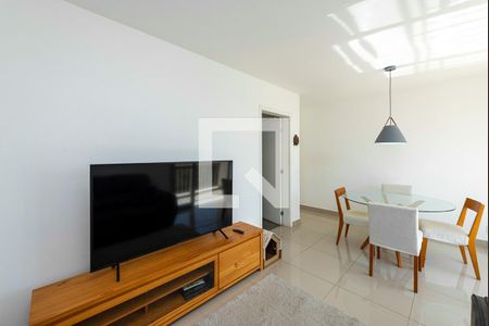 Salas de Jantar e de TV de apartamento para alugar com 3 quartos, 80m² em Castelo, Belo Horizonte