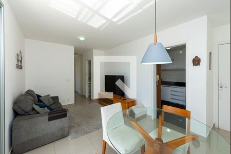 Salas de Jantar e de TV de apartamento para alugar com 3 quartos, 80m² em Castelo, Belo Horizonte