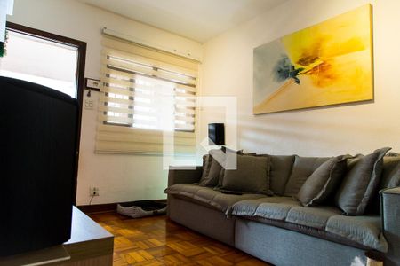 Sala de Estar de casa à venda com 2 quartos, 140m² em Cidade Vargas, São Paulo