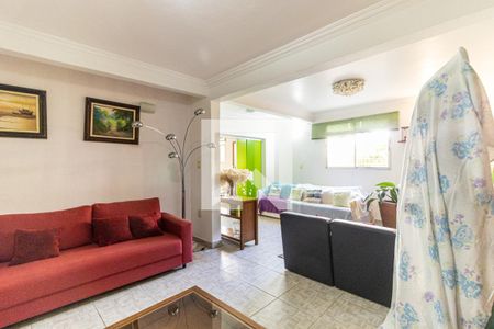 Sala de casa à venda com 8 quartos, 308m² em Vila Buarque, São Paulo
