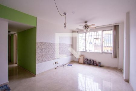 Apartamento à venda com 72m², 2 quartos e 1 vagaSala