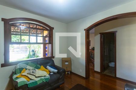 Sala 2 de casa à venda com 4 quartos, 720m² em Palmares, Belo Horizonte