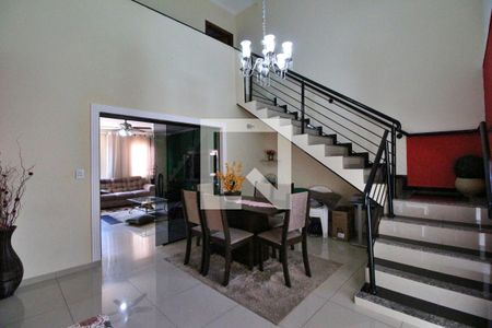 Sala de jantar de casa à venda com 4 quartos, 237m² em Vila Manoel Ferreira, Campinas