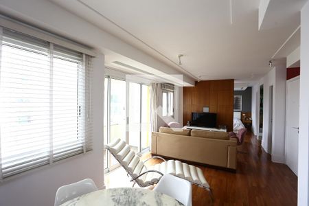 sala de apartamento para alugar com 1 quarto, 55m² em Paraíso do Morumbi, São Paulo