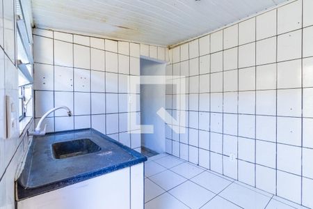 Cozinha de casa para alugar com 1 quarto, 27m² em Jardim dos Lagos, São Paulo