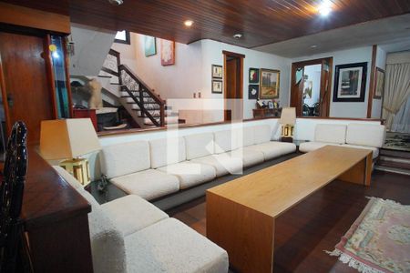Sala de casa à venda com 5 quartos, 536m² em Jardim Lindóia, Porto Alegre
