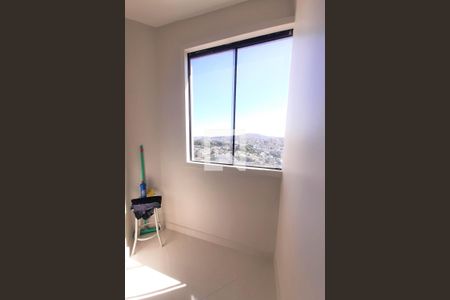 Varanda da Sala de apartamento para alugar com 2 quartos, 60m² em Planalto, Belo Horizonte