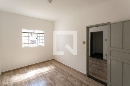 Quarto 1 de casa para alugar com 2 quartos, 70m² em Paraíso, Belo Horizonte