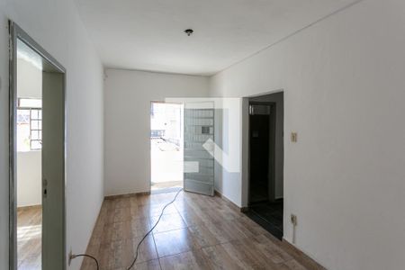 Sala de casa para alugar com 2 quartos, 70m² em Paraíso, Belo Horizonte