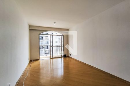 Sala de apartamento para alugar com 3 quartos, 73m² em Vila Suzana, São Paulo