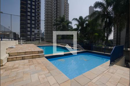 Apartamento à venda com 185m², 3 quartos e 4 vagas Apartamento à venda com 185m², 3 quartos e 4 vagasPiscina