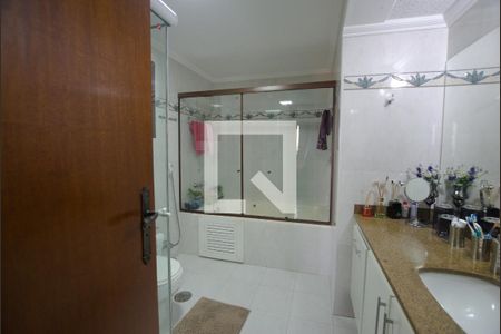 Apartamento à venda com 185m², 3 quartos e 4 vagas Apartamento à venda com 185m², 3 quartos e 4 vagasQuarto 2 - Suíte