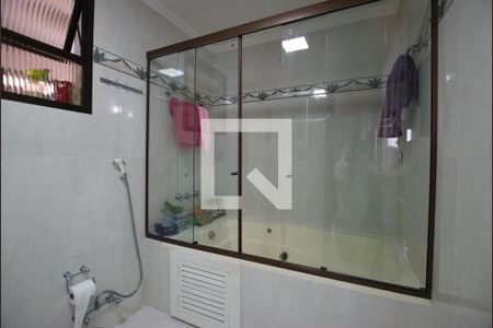 Apartamento à venda com 185m², 3 quartos e 4 vagas Apartamento à venda com 185m², 3 quartos e 4 vagasQuarto 2 - Suíte