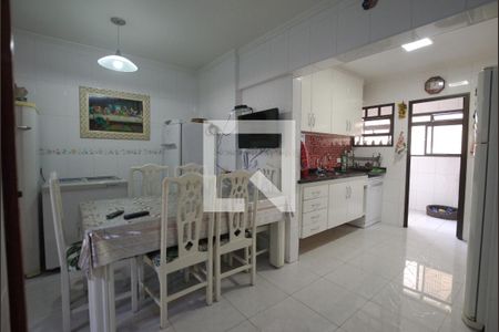 Apartamento à venda com 185m², 3 quartos e 4 vagas Apartamento à venda com 185m², 3 quartos e 4 vagasCozinha