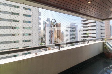Varanda da sala de apartamento para alugar com 3 quartos, 290m² em Aclimação, São Paulo
