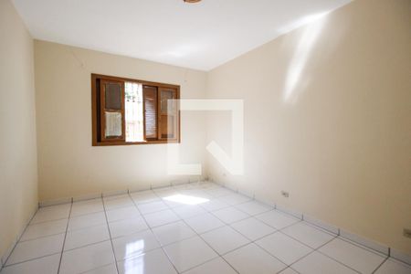 Quarto 1 de casa para alugar com 2 quartos, 160m² em Vila Guedes, São Paulo