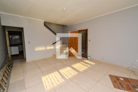 Sala de casa à venda com 4 quartos, 230m² em Vila Galvão, Guarulhos