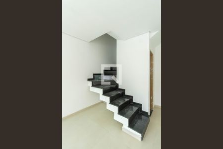 Escada de casa à venda com 3 quartos, 150m² em Parque Cruzeiro do Sul, São Paulo