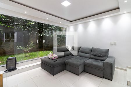 Sala de casa à venda com 3 quartos, 200m² em Jardim Dinorah, São Paulo