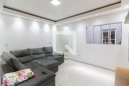 Sala de casa à venda com 3 quartos, 200m² em Jardim Dinorah, São Paulo