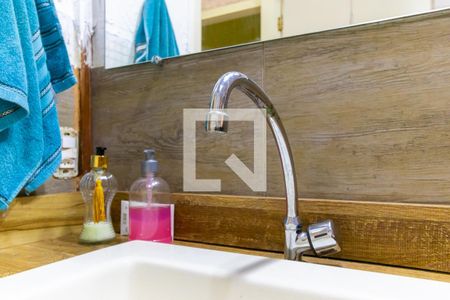 Casa de condomínio à venda com 430m², 3 quartos e 4 vagas Casa de condomínio à venda com 430m², 3 quartos e 4 vagasBanheiro social 2