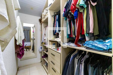 Casa de condomínio à venda com 430m², 3 quartos e 4 vagas Casa de condomínio à venda com 430m², 3 quartos e 4 vagasQuarto 1 - Suíte