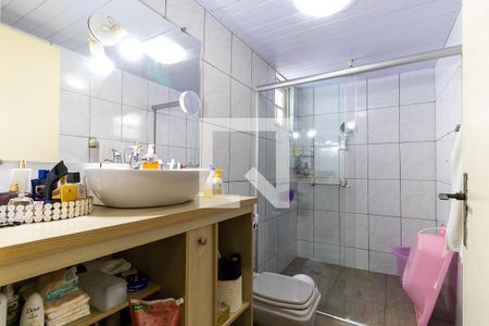 Casa de condomínio à venda com 430m², 3 quartos e 4 vagas Casa de condomínio à venda com 430m², 3 quartos e 4 vagasBanheiro da suíte