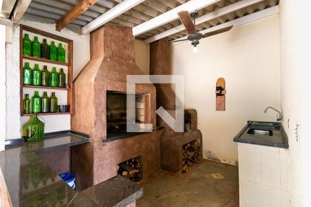 Casa de condomínio à venda com 430m², 3 quartos e 4 vagas Casa de condomínio à venda com 430m², 3 quartos e 4 vagasChurrasqueira