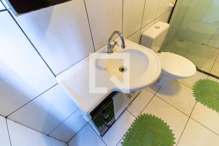 Casa de condomínio à venda com 430m², 3 quartos e 4 vagas Casa de condomínio à venda com 430m², 3 quartos e 4 vagasBanheiro social 1