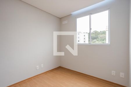Quarto 1 de apartamento para alugar com 2 quartos, 40m² em Morro Santana, Porto Alegre