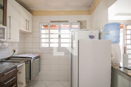 Casa à venda com 105m², 3 quartos e 2 vagas Casa à venda com 105m², 3 quartos e 2 vagasCozinha