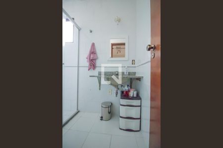 Casa à venda com 105m², 3 quartos e 2 vagas Casa à venda com 105m², 3 quartos e 2 vagasBanheiro 2