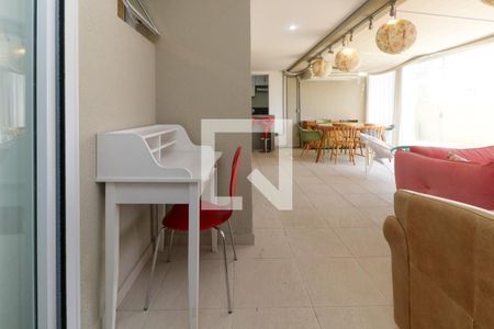 Sala de apartamento à venda com 2 quartos, 100m² em Pinheiros, São Paulo