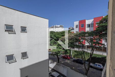 Vista do quarto 1  de apartamento para alugar com 3 quartos, 68m² em Sagrada Família, Belo Horizonte