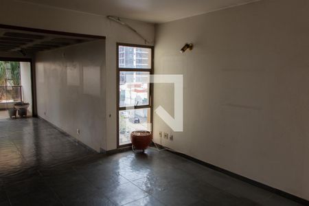 SALA DE TV de apartamento à venda com 4 quartos, 208m² em Cambuí, Campinas