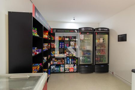 Apartamento para alugar com 54m², 2 quartos e 1 vaga Apartamento para alugar com 54m², 2 quartos e 1 vagaÁrea comum - Minimercado