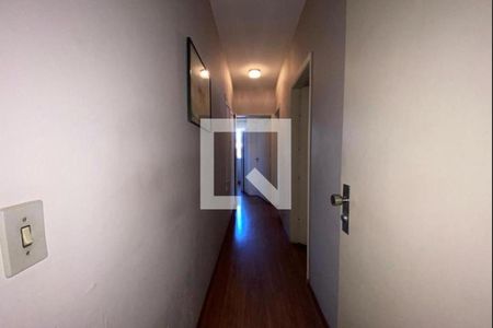 Corredor de casa para alugar com 4 quartos, 260m² em Vila Tramontano, São Paulo