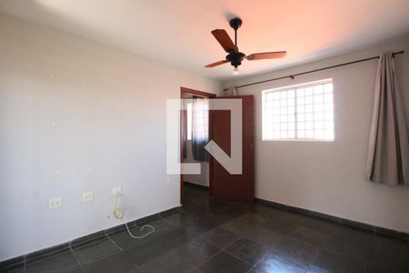 Sala de TV de casa à venda com 4 quartos, 145m² em Jardim Guarani, Campinas