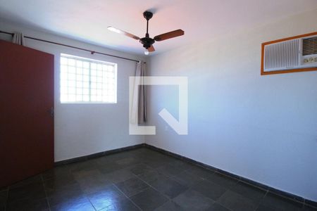 Sala de TV de casa à venda com 4 quartos, 145m² em Jardim Guarani, Campinas